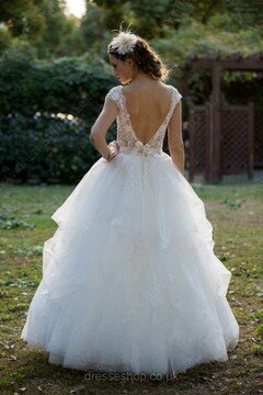 Ball Gown Scoop Neck Tulle Floor-length Beading Wedding Dresses #00021381