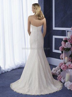 Perfect Sweep Train Ivory Lace Sashes / Ribbons Sweetheart Wedding Dresses #DS00022426