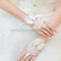 Ivory Lace Wrist Length Gloves with Bow/Beading #DS03120044
