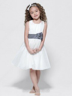 Best White Scoop Neck Organza Sashes/Ribbons Knee-length Flower Girl Dresses #01031483