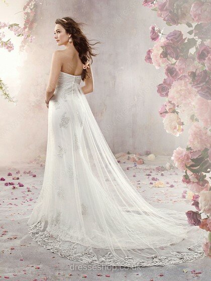 Spring Sheath/Column White Tulle Beading Sweetheart Wedding Dress #00016630