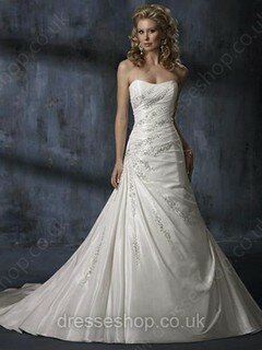 Court Train Sweetheart Lace-up Taffeta with Appliques Lace Beautiful Wedding Dresses #00018389